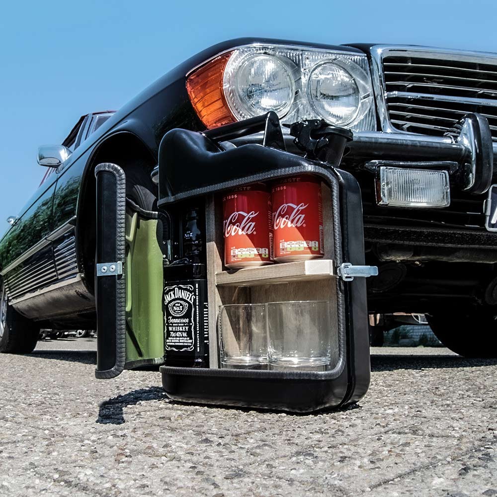 jerry canister bar for drinks - jerrycan