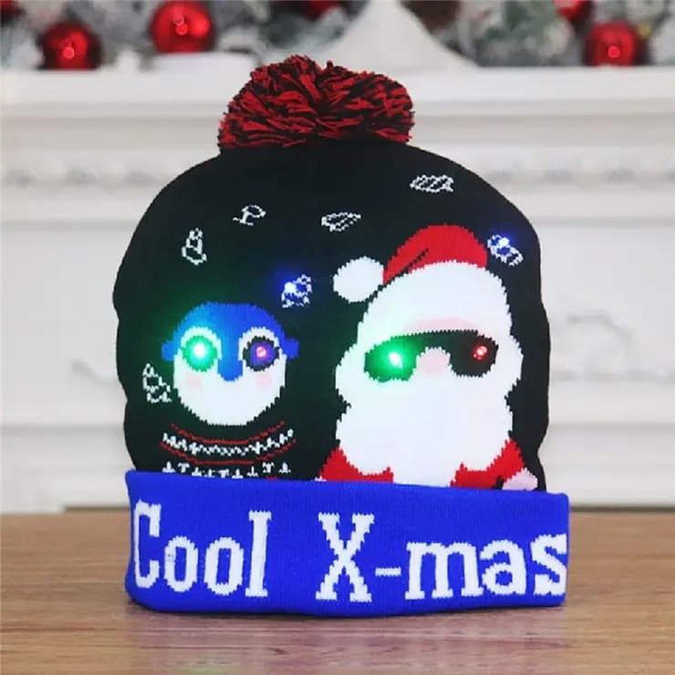 ایل ای ڈی بلب کے ساتھ پوم پوم چمکتی کرسمس کے ساتھ موسم سرما کی ٹوپی - COOL X-MAS